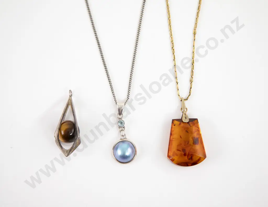 S/S Single Blue Mabe Pearl Pendant Image 1++