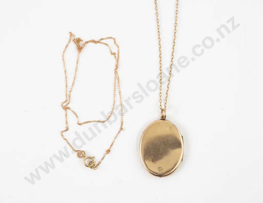9ct Oval Photo Locket Image 1++