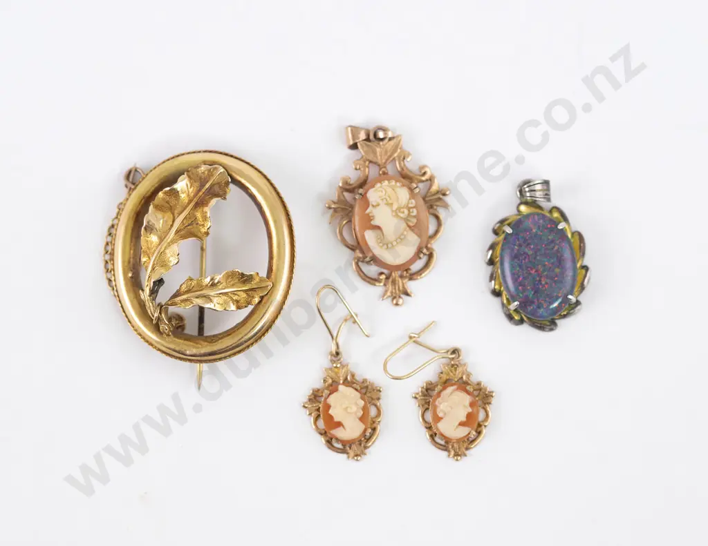 9ct Framed Cameo Portrait Pendant with 9ct Cameo Earrings Image 1++