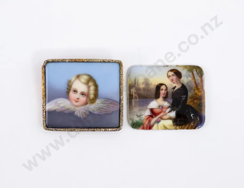 Victorian Gold Framed Porcelain Brooch Image 1++