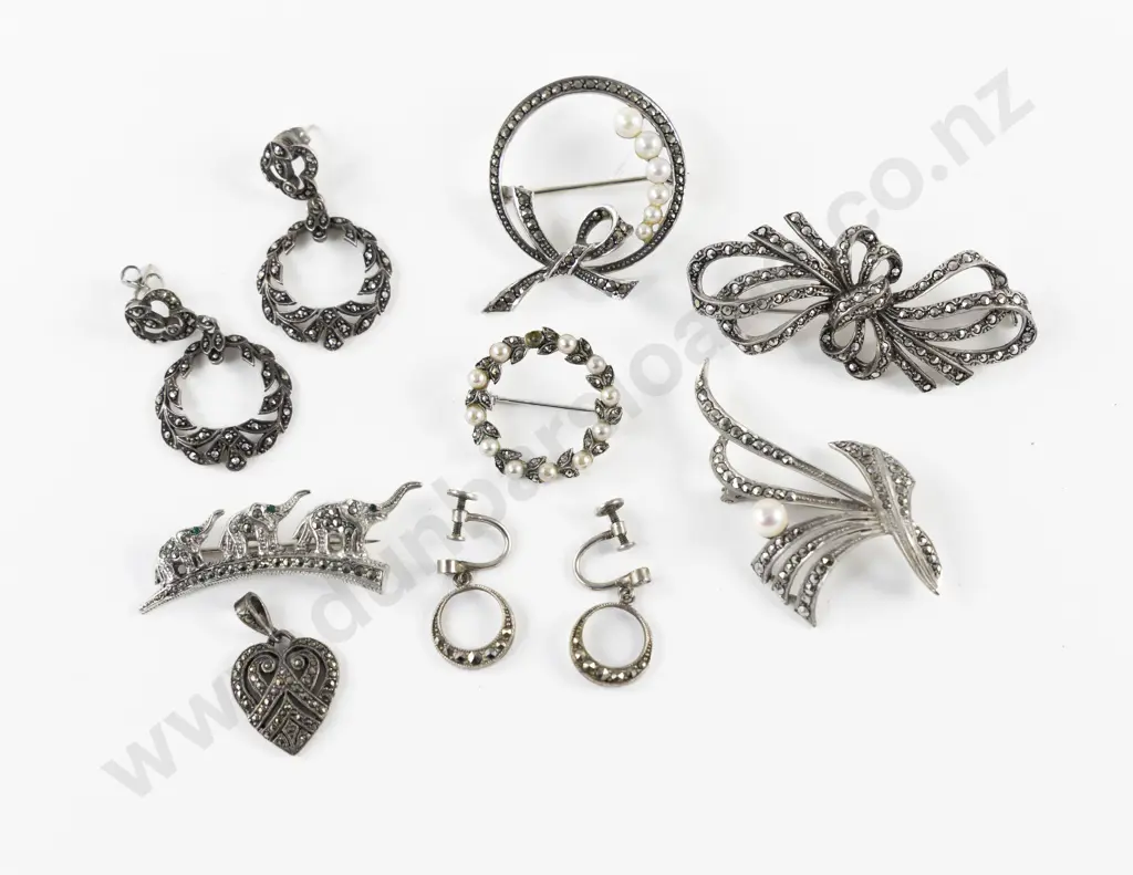 Small Collection of S/S Marcasite Jewellery Image 1++