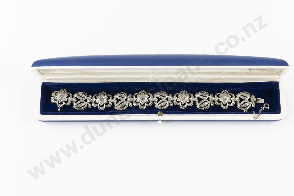 S/S Fancy Marcasite Floral Design Link Bracelet Image 1++