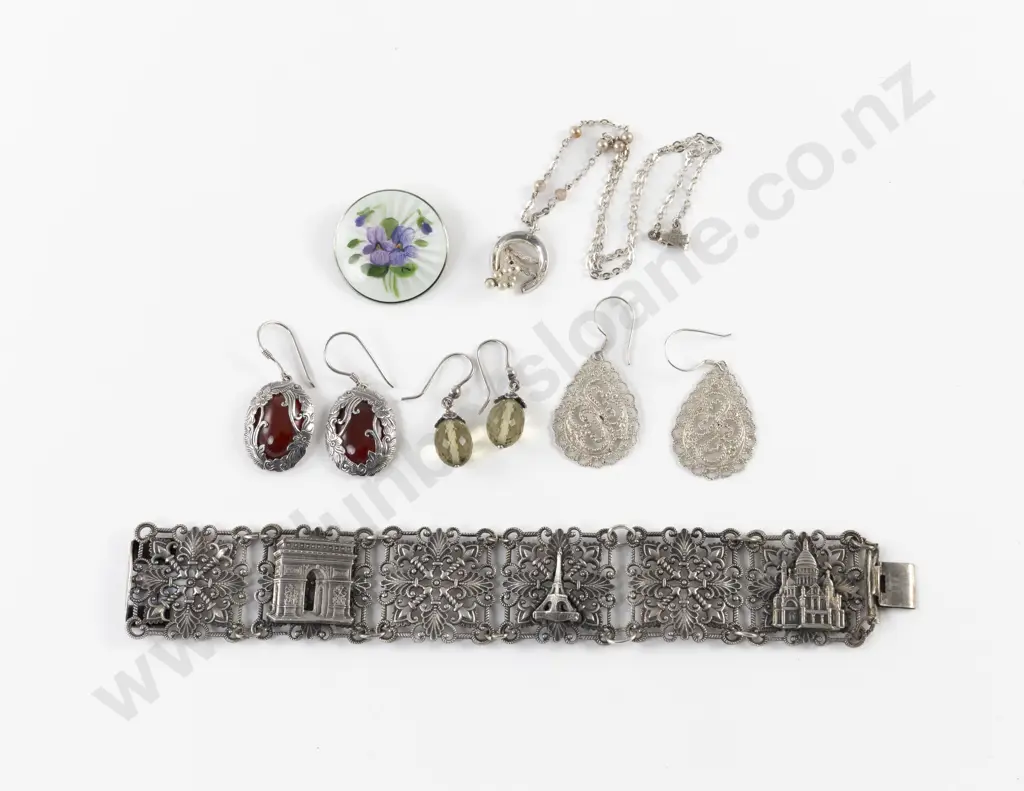 Collection of Sterling Silver Jewellery Image 1++