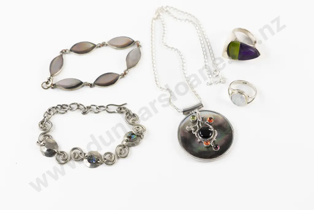 Small Collection of Sterling Silver Jewellery Image 1++