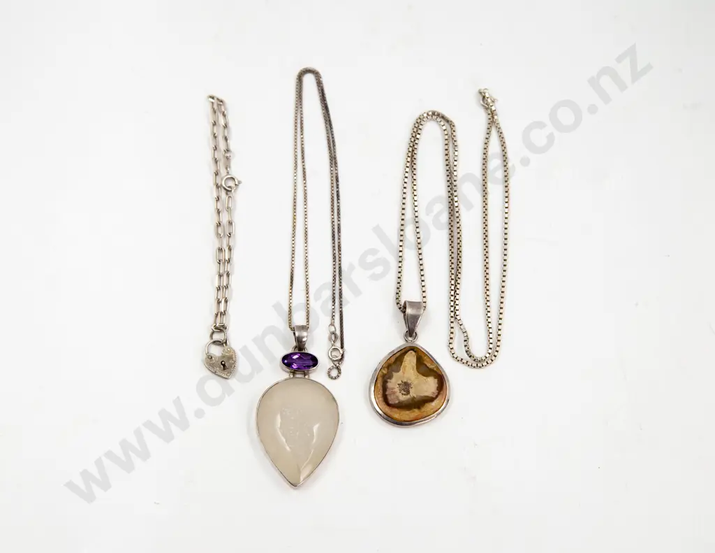 Small Collection of Sterling Silver Jewellery Image 1++
