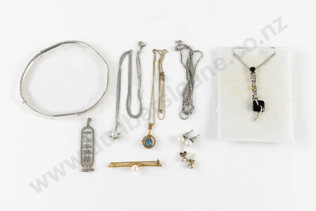 Collection of Assorted S/S Jewellery Image 1++