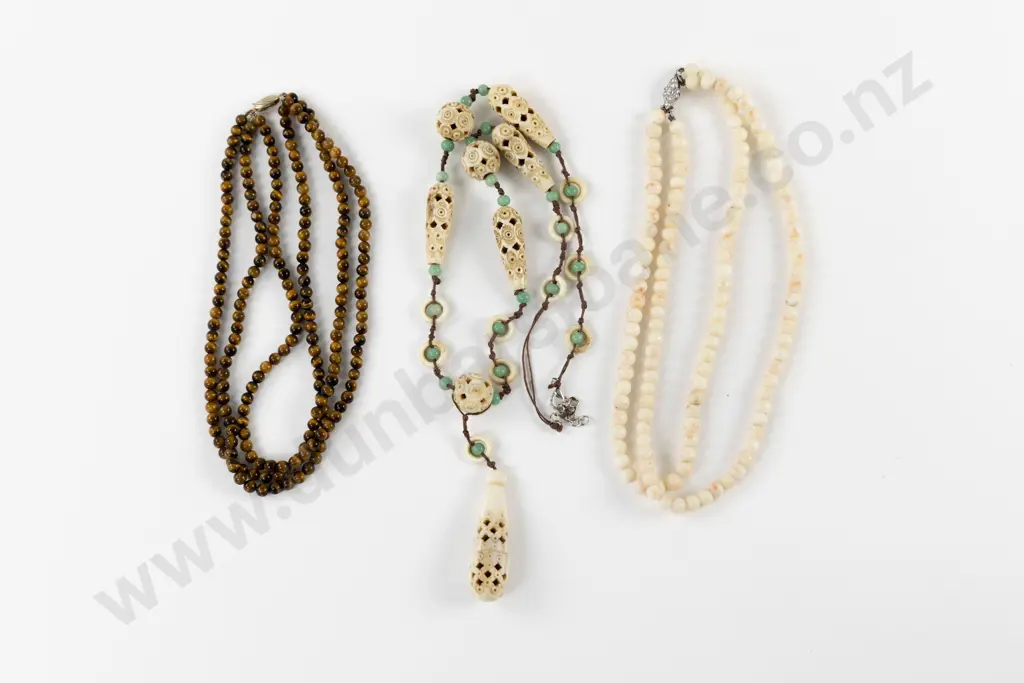 Vintage Single Strand Carved Bone Beaded Necklace Image 1++