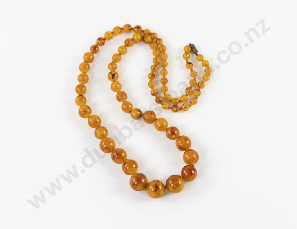 Vintage Single Strand Graduated Amber Necklace Image 1++