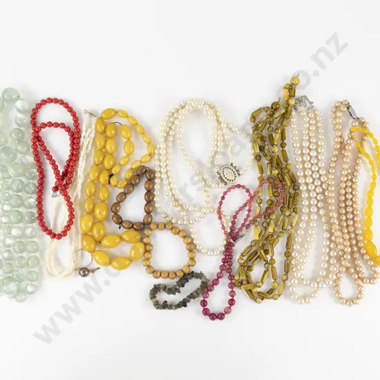 Collection of Assorted Costume Jewellery