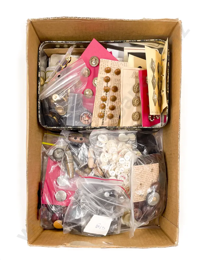 Vintage Collection of Assorted Buttons Image 1++