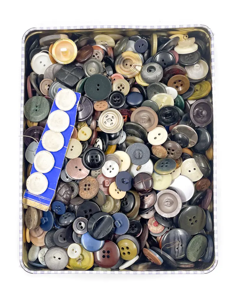 Vintage Collection of Assorted Buttons Image 1++