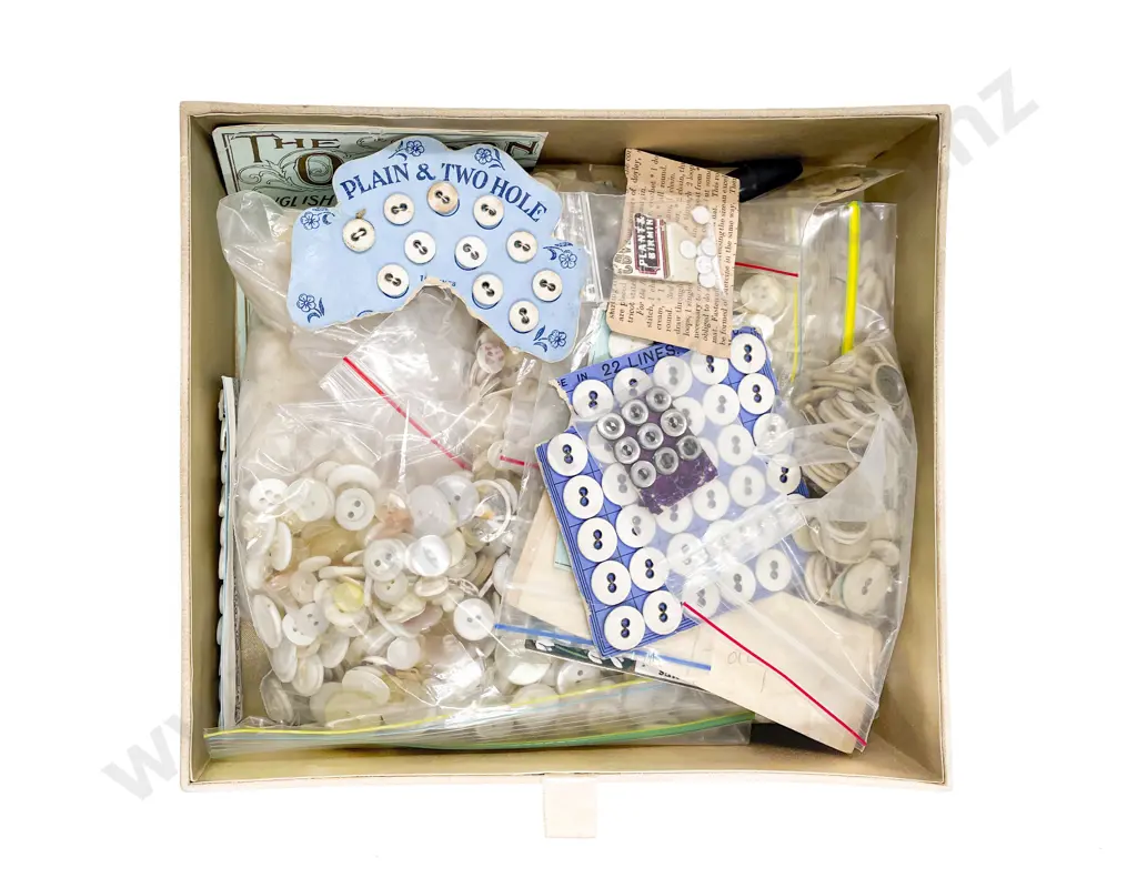 Vintage Collection of Assorted Buttons Image 1++