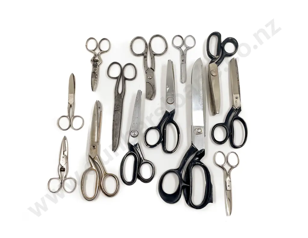 Assortment Sewing Scissors Image 1++