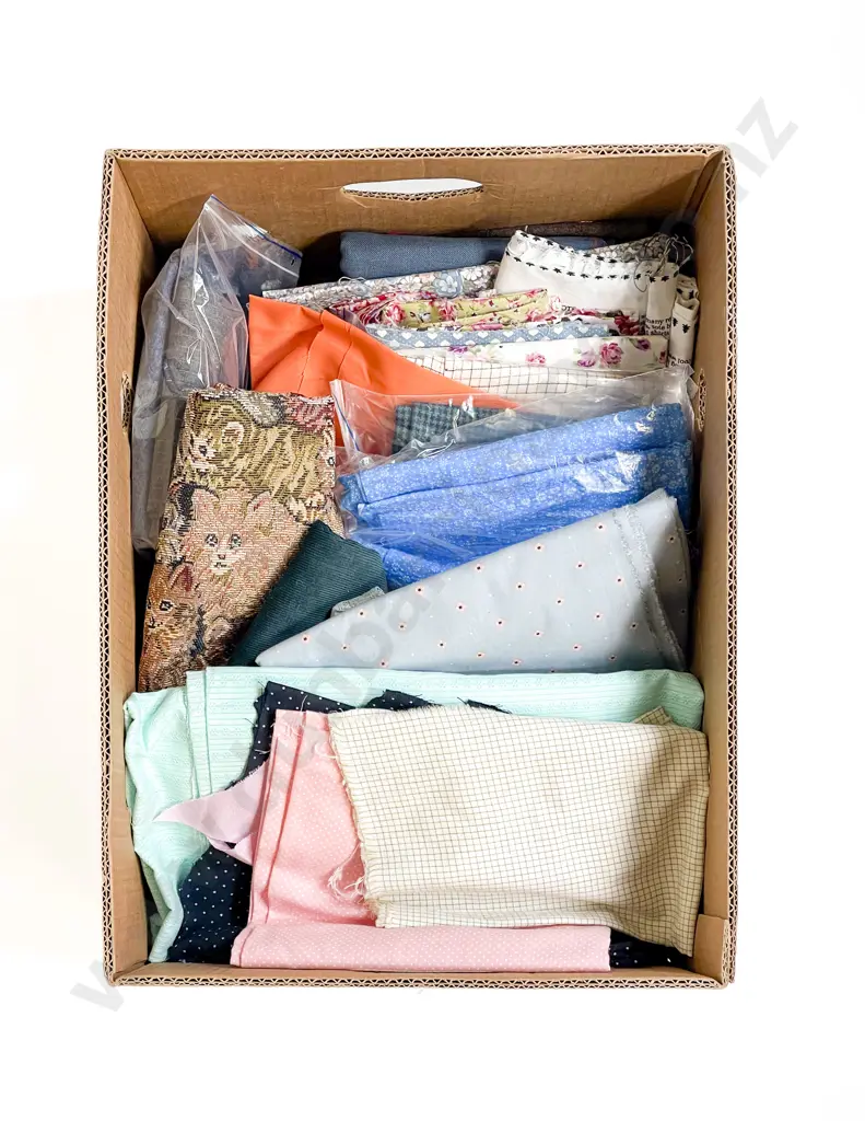 Collection Vintage Material Remnants Image 1++
