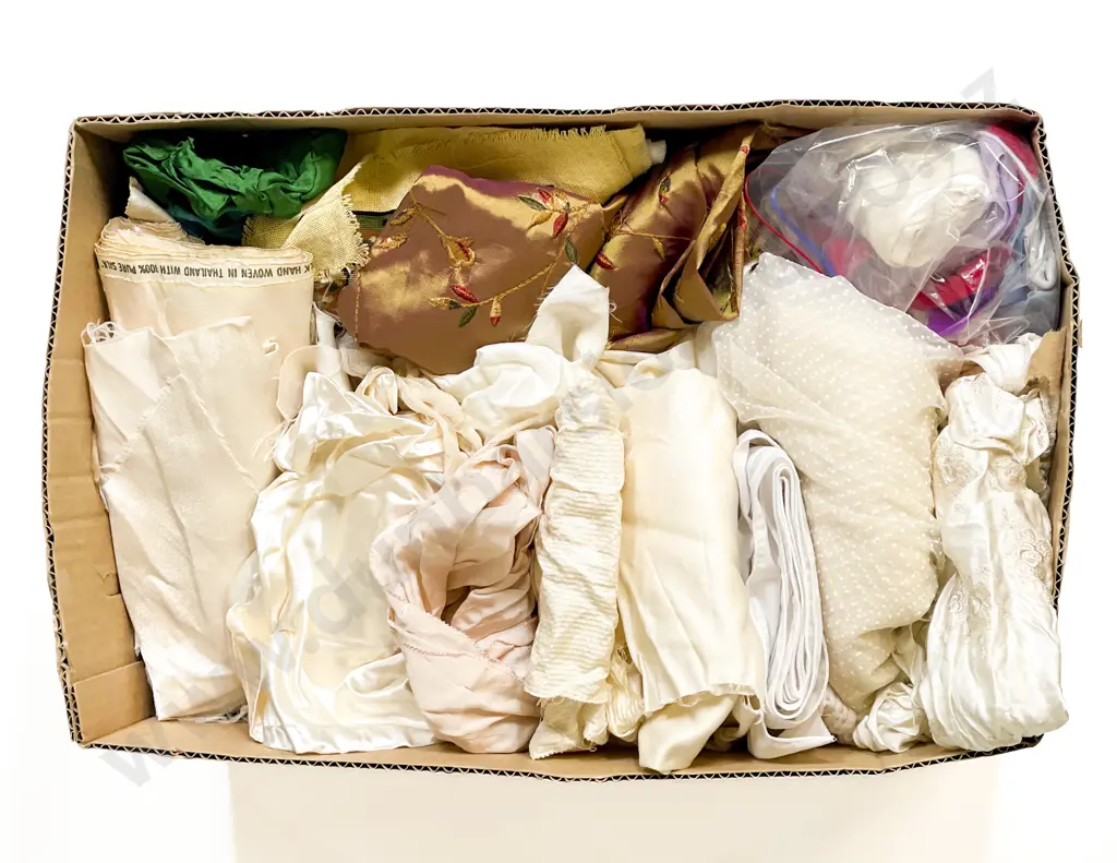 Collection Vintage Material Remnants Image 1++
