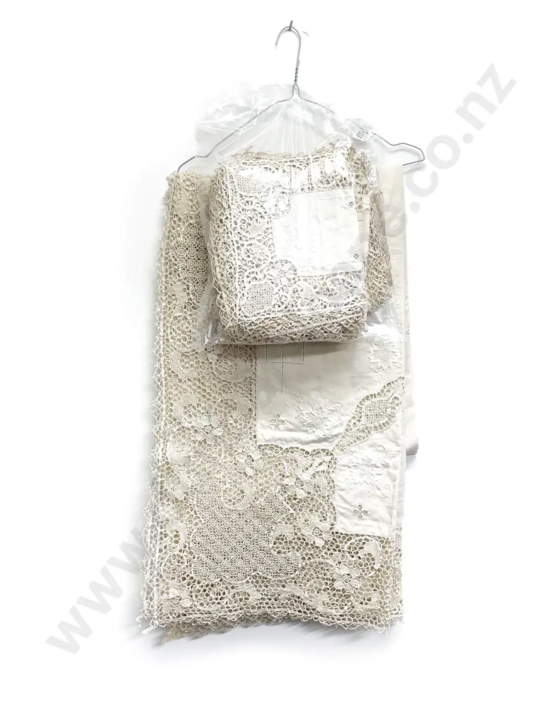 Vintage Fine Linen and Crocheted Lace Table Cloth with Napkins Image 1++