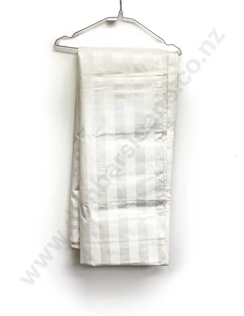 Damask Linen Table Cloth Image 1++