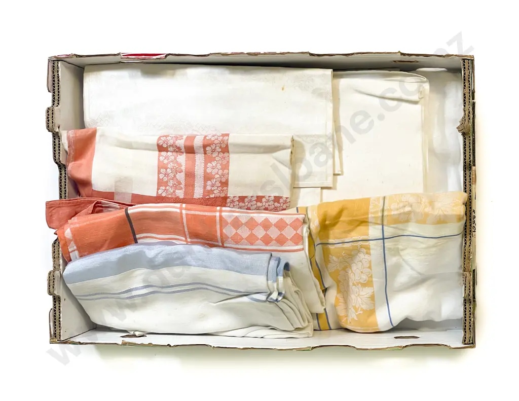 Five Vintage Damask Linen Table Cloths and Four Coloured Pattern Table Cloths Image 1++