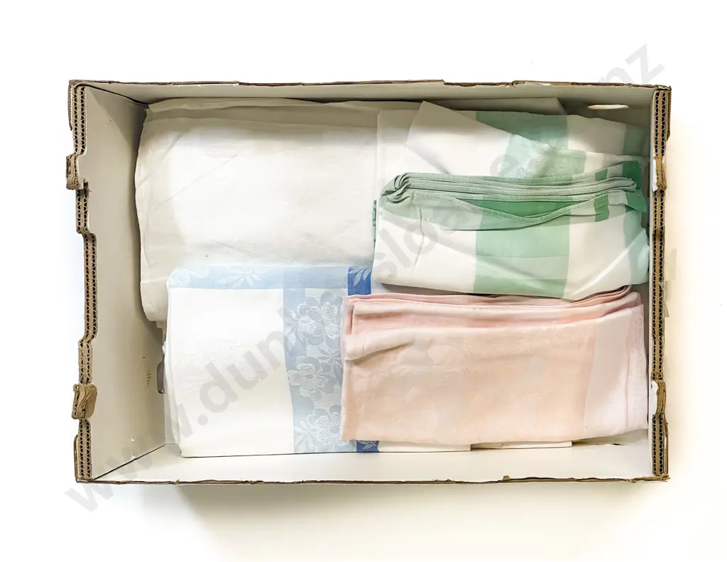 Five Vintage Damask Linen Table Cloths and Four Coloured Pattern Table Cloths Image 1++