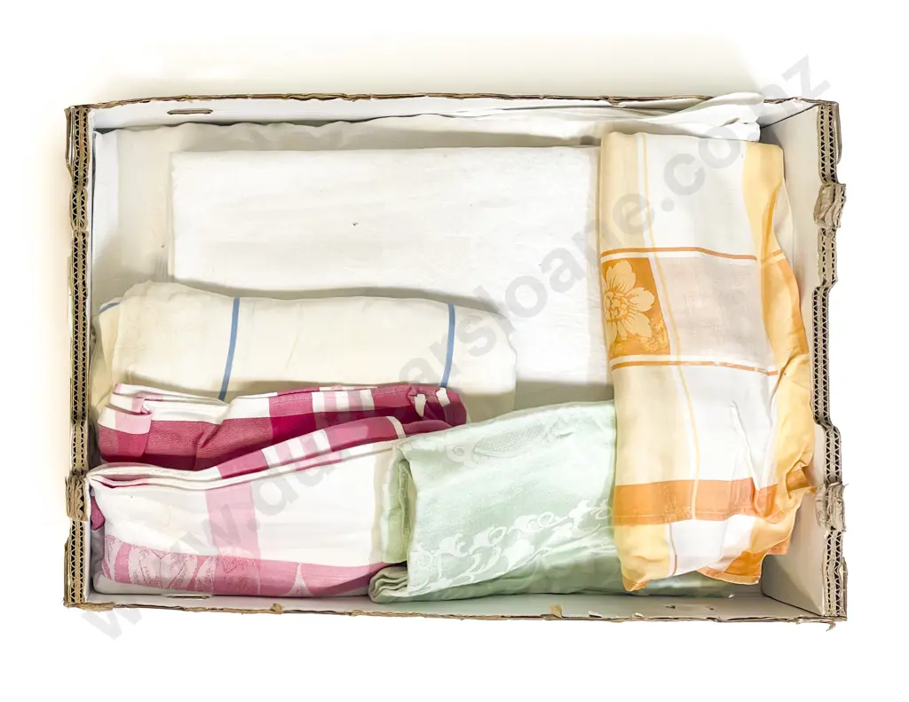 Five Vintage Damask Linen Table Cloths and Four Coloured Pattern Table Cloths Image 1++