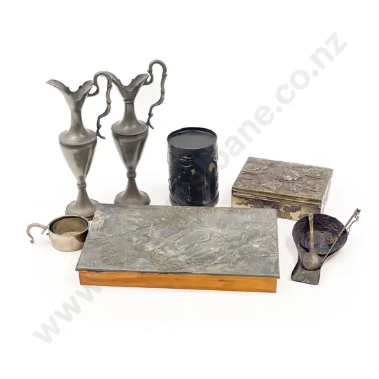 Small Quantity of Assorted Vintage Metalware