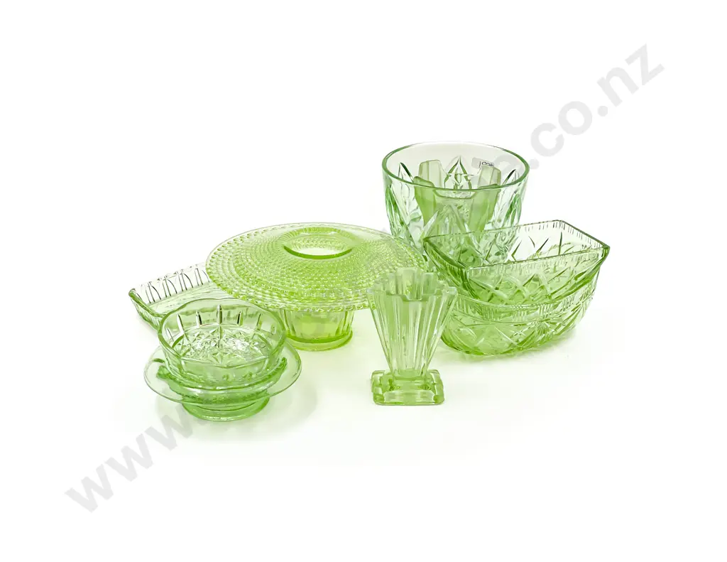 Quantity of Assorted Pressed Glassware Image 1++