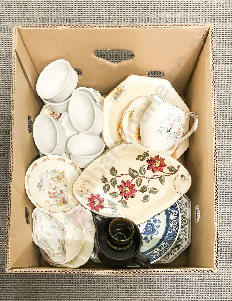 Small Quantity of Assorted Fancy China incl Maling Image 1++