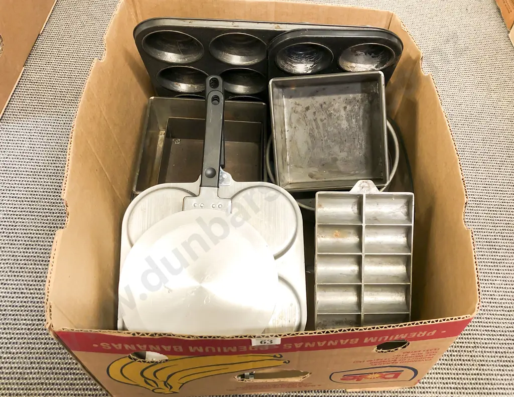 Quantity of Assorted Vintage Kitchenware together with Gem Iron Image 1++
