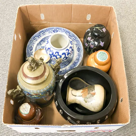 Quantity of Assorted incl Ginger Jar & Brassware etc