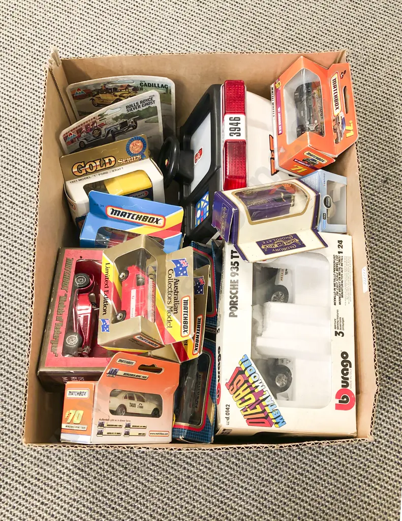 Quantity of Assorted Boxed Model Cars etc Image 1++