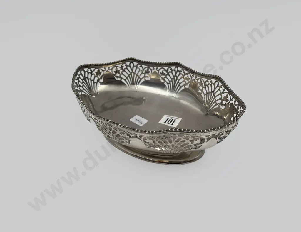 S/S Oblong Pedestal Bowl Image 1++