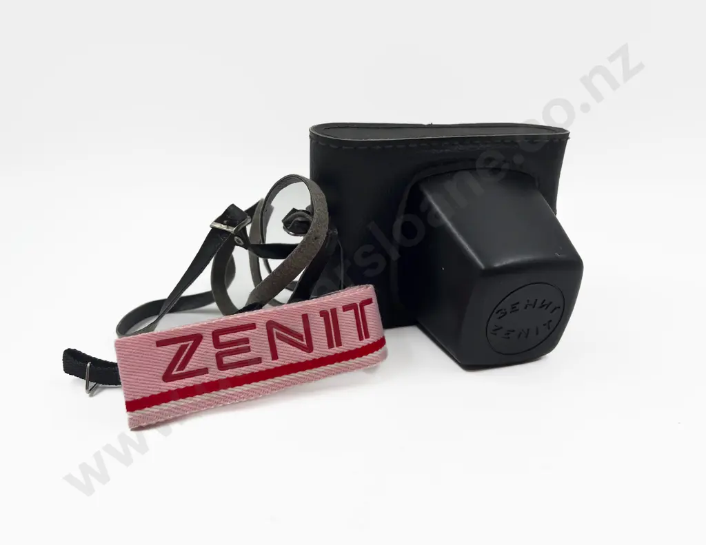 Zenit.ET Vintage Camera in Original Box etc Image 1++