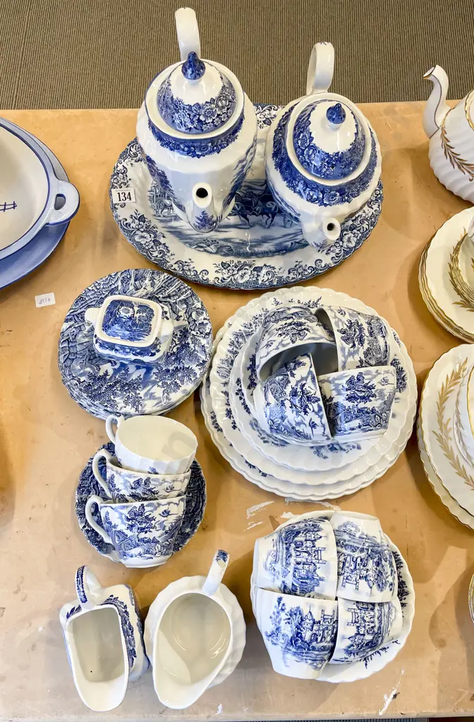 Quantity of Assorted Blue & White China Image 1++