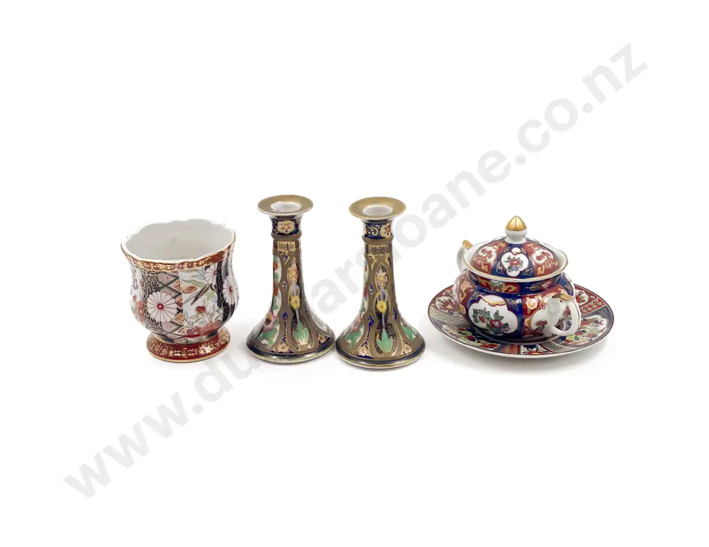 Five Pieces of Assorted Imari Pattern China Image 1++