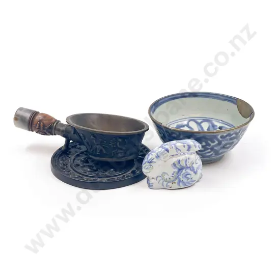 Small Quantity of Assorted incl Blue & White Bowl & Rabbit etc