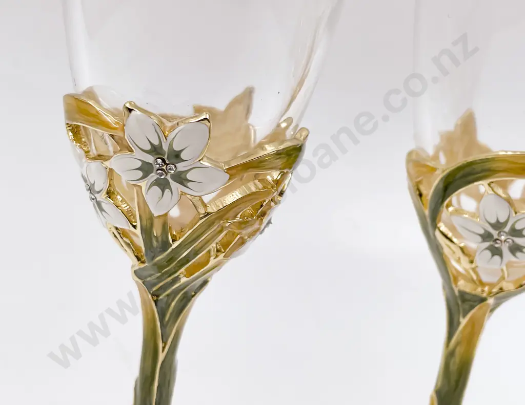 Boxed Pair of Ornate Italian Champagne Flutes Image 1++