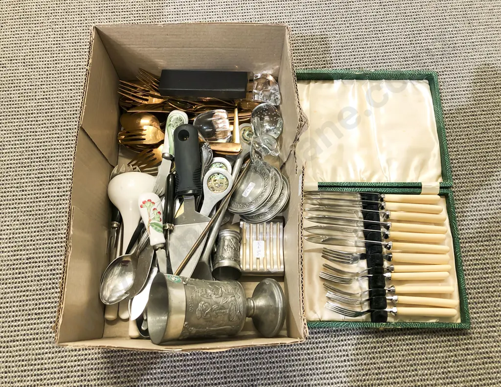 Quantity of Assorted Loose & Boxed Cutlery etc Image 1++