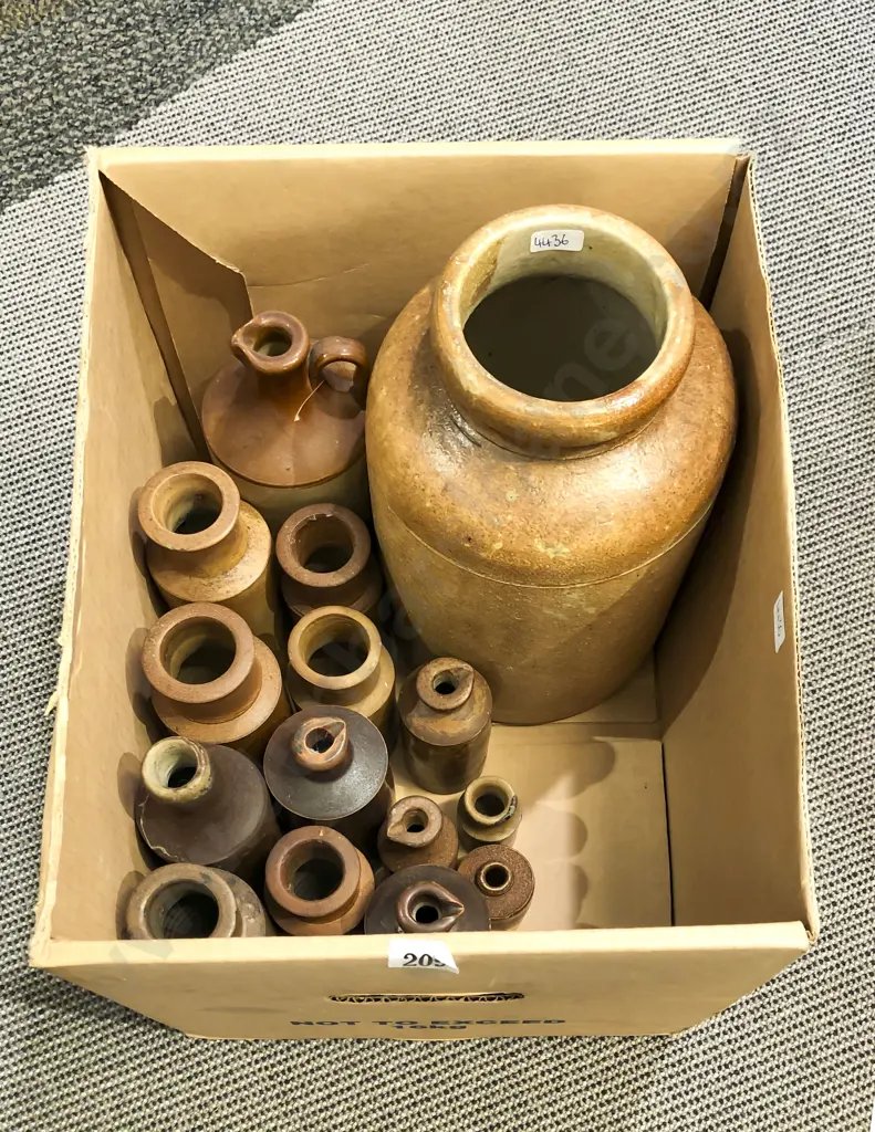 Quantity of Assorted Vintage Stoneware incl Crock Image 1++