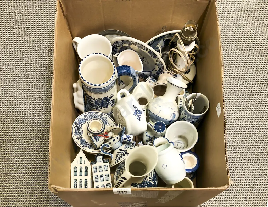 Quantity of Assorted Blue & White incl Delft Image 1++