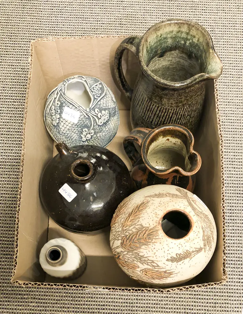 Box of Assorted Pottery Image 1++