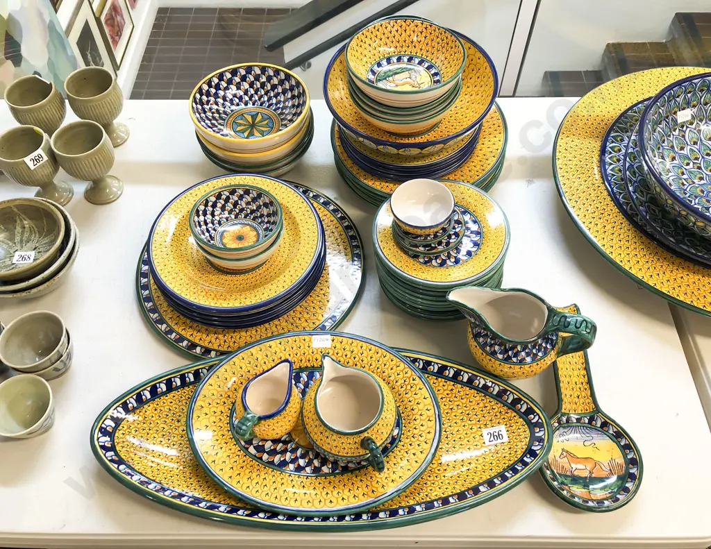 Italian Part Dinner Service & Extras Image 1++