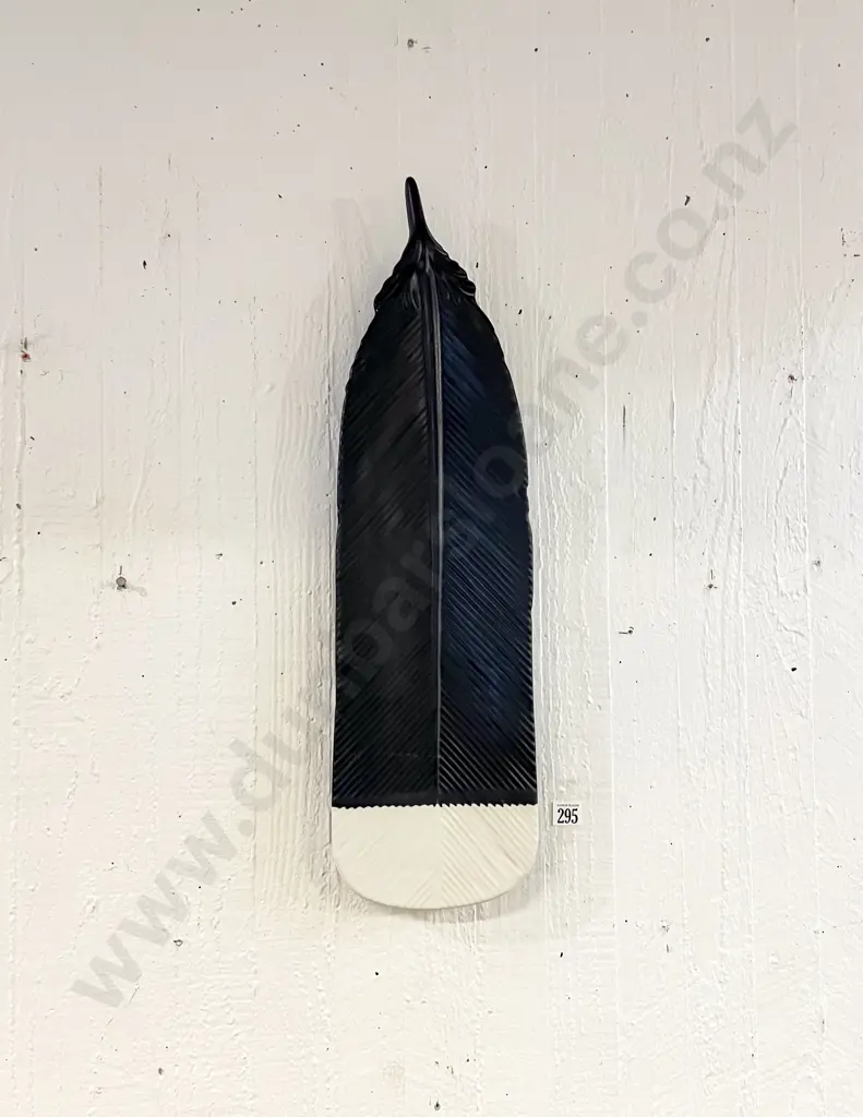 Ceramic Wall Hanging of Huia Feather Image 1++