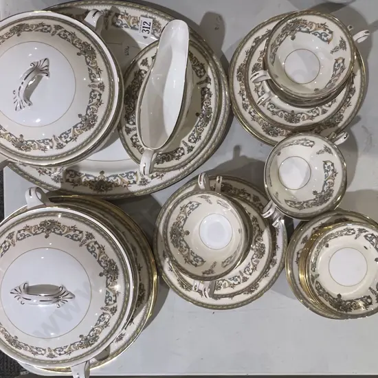 Aynsley "Henley" Pattern Part Dinner Set