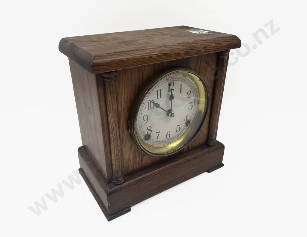 Oak Cased Mantel Clock Image 1++