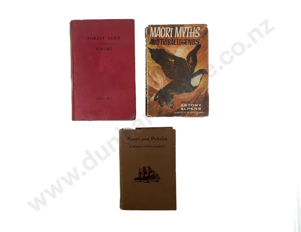 Three Maori Reference Volumes Image 1++