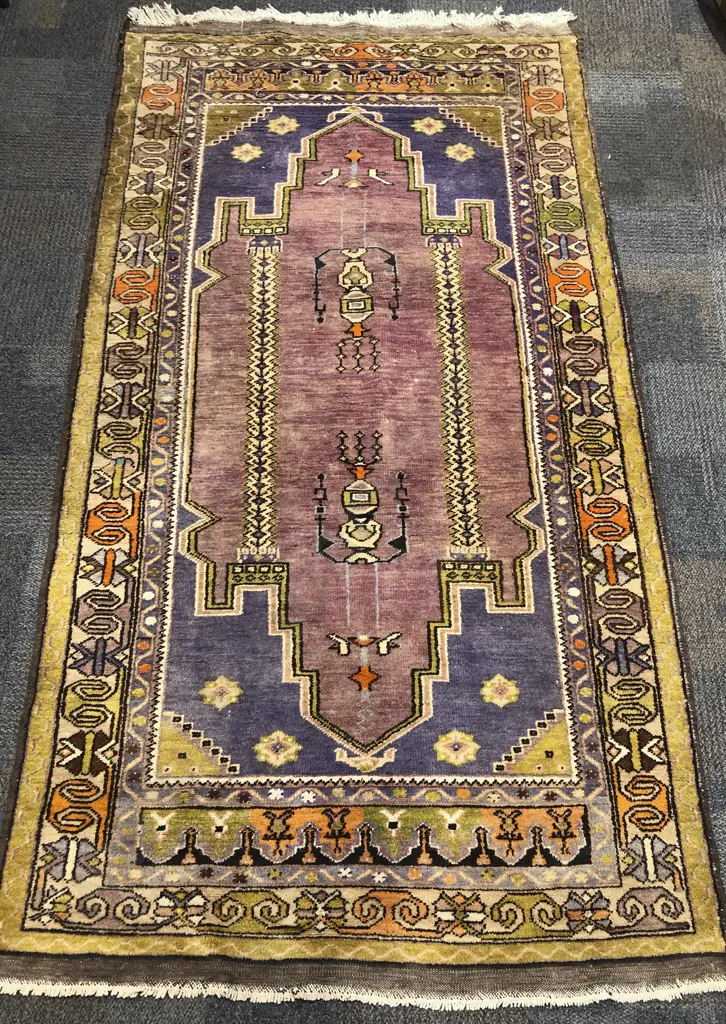 Persian Floor Rug Image 1++