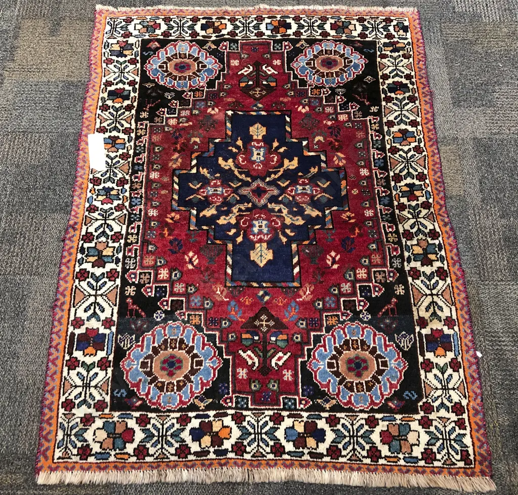 Persian Floor Rug Image 1++