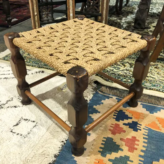 Rush Top Stool