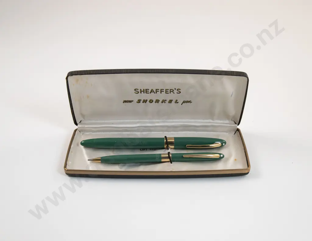 Sheaffer Statesman/Valiant Snorkel Fountain Pen & Pencil Set Image 1++