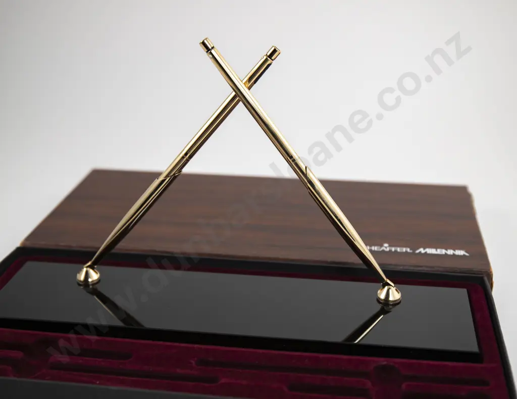 Boxed As New Sheaffer Millennia Desk Stand Image 1++